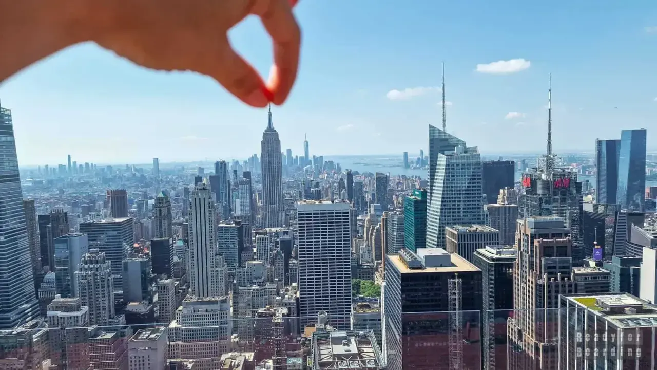 Widok na Manhattan z Empire State Building. To świetne miejsce, by zobaczyć, co zobaczyć w Nowym Jorku.