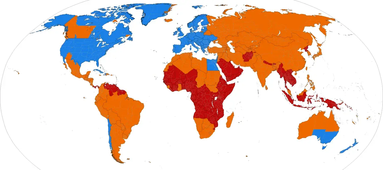 Mapa świata pokazująca, które kraje nie zmieniają czasu. Kolory oznaczają różne strefy czasowe i ich zmiany.